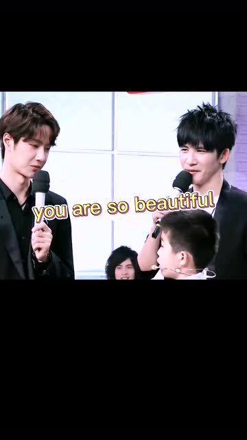 磕糖的吃瓜群众,吃瓜群众的热议与狂欢