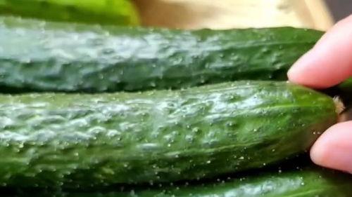 大刀鸭张家别院吃瓜