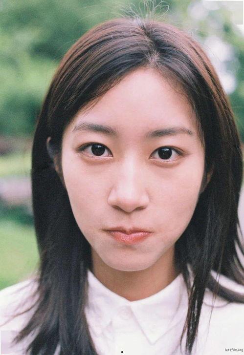 吃瓜投稿博主,揭秘幕后故事，带你走进吃瓜界的风云变幻