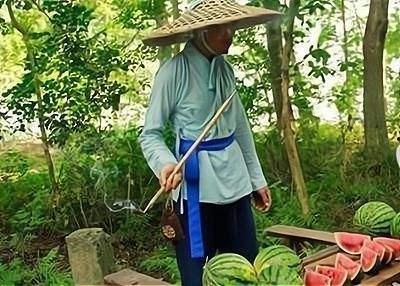 乾隆路边吃瓜,乾隆皇帝路边品瓜趣事